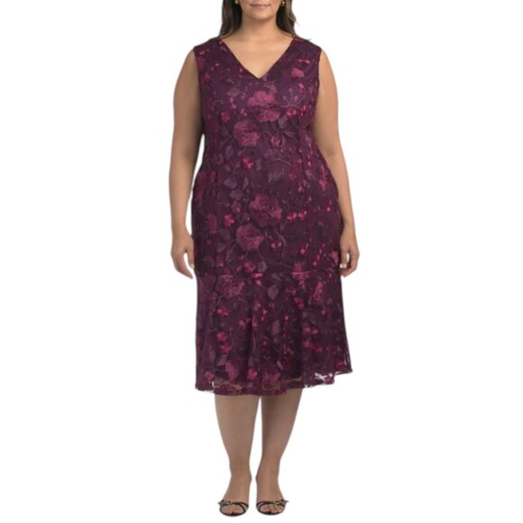 NEW MARINA Plus Lace Dress - Picture 1 of 3
